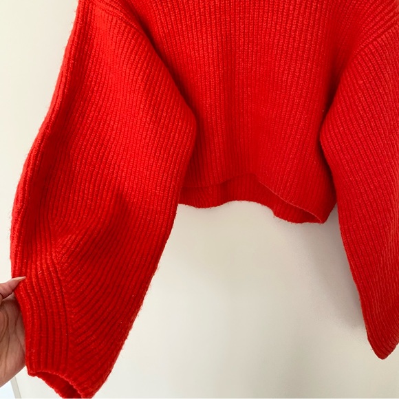 UO Red Sydney Crewneck Cropped Sweater - Picture 4 of 9